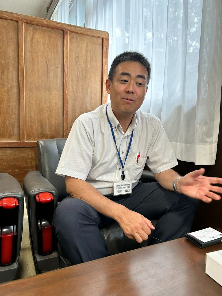 市川先生