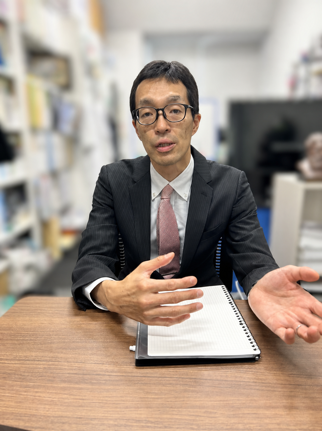 森ノ宮医療大学 診療放射線学科 山本浩一先生インタビューの様子