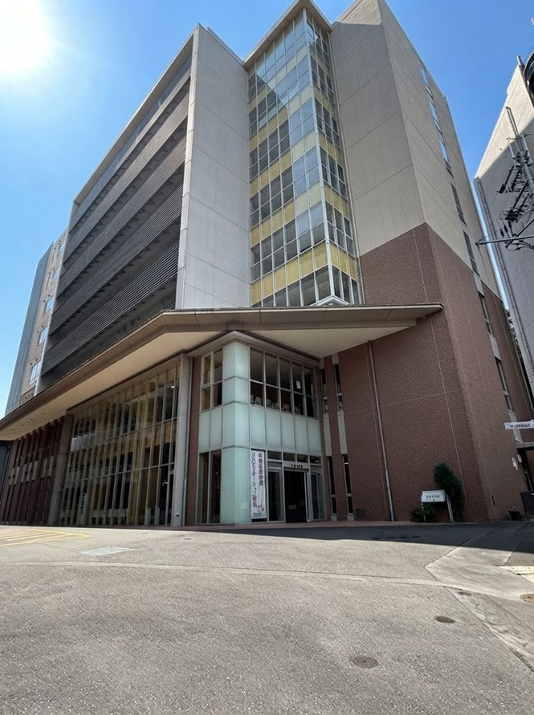 関西福祉科学大学 校舎外観