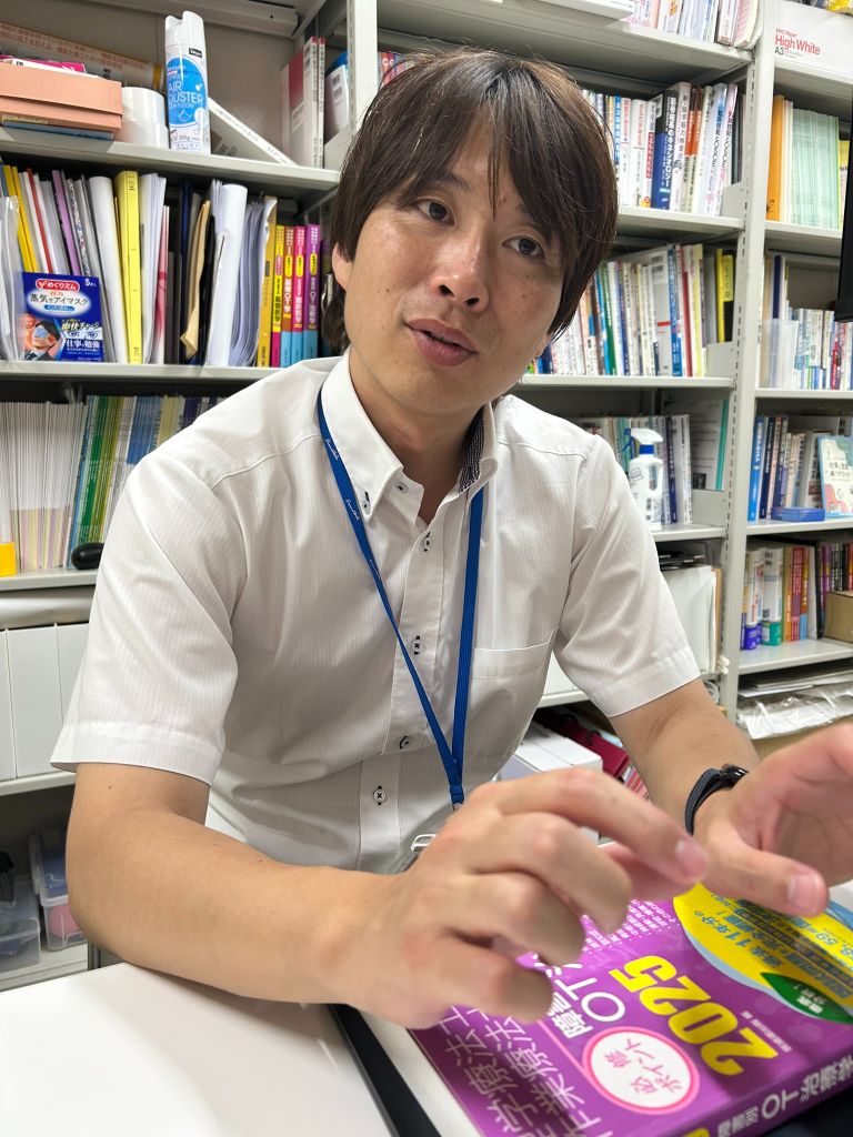 中原先生 インタビューの様子3
